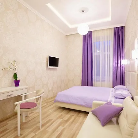 Crystal Apartment *