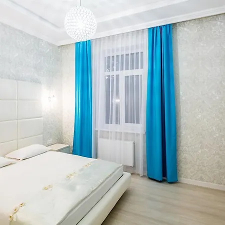 Crystal Apartment *