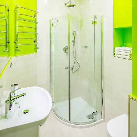 Crystal Apartment *